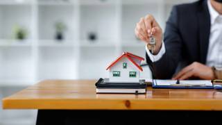 ARMs vs. Fixed-Rate Mortgages: What Homebuyers Are Choosing in 2025